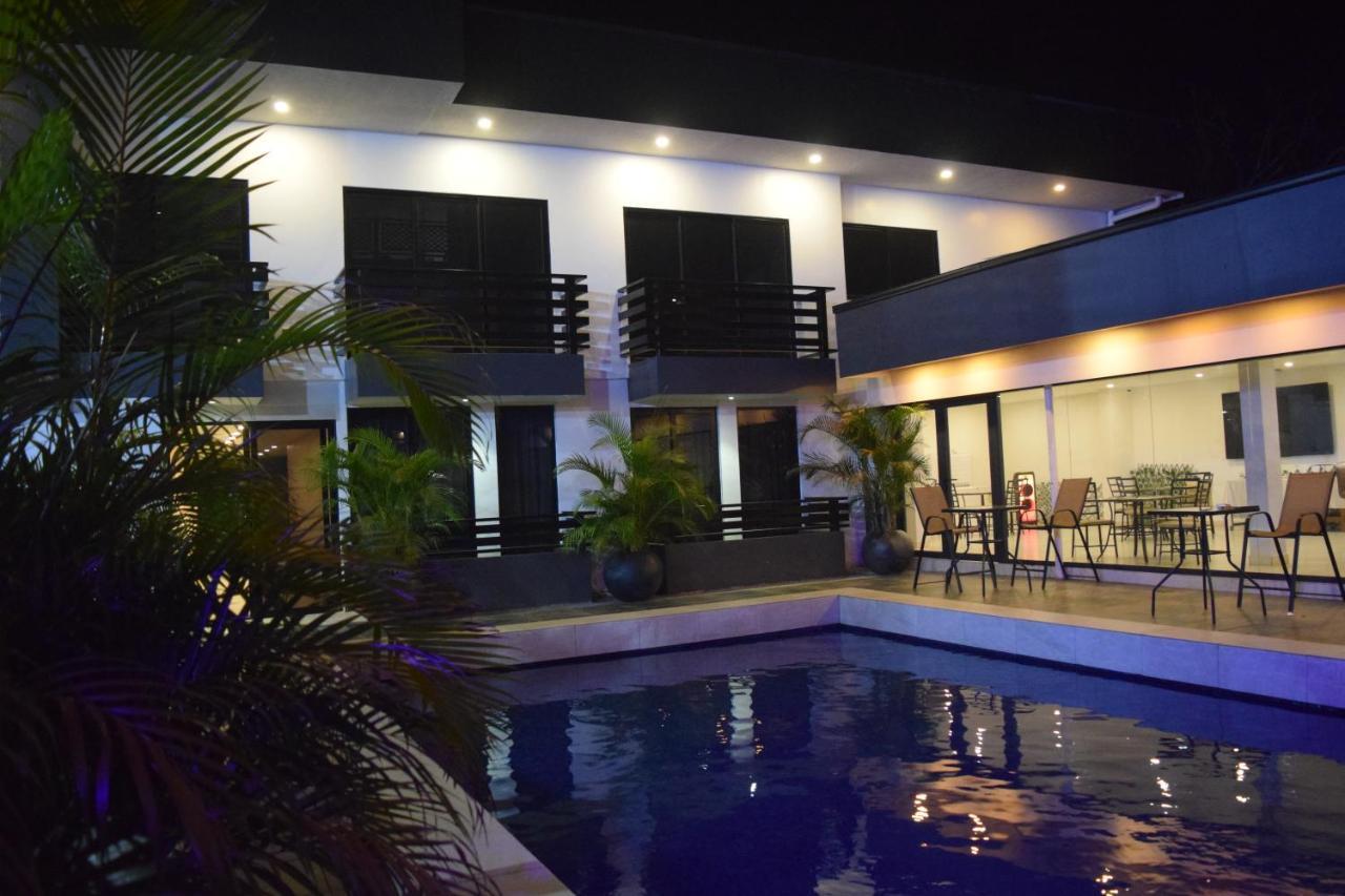 Hotel Ritzz ปารามารีโบ ภายนอก รูปภาพ